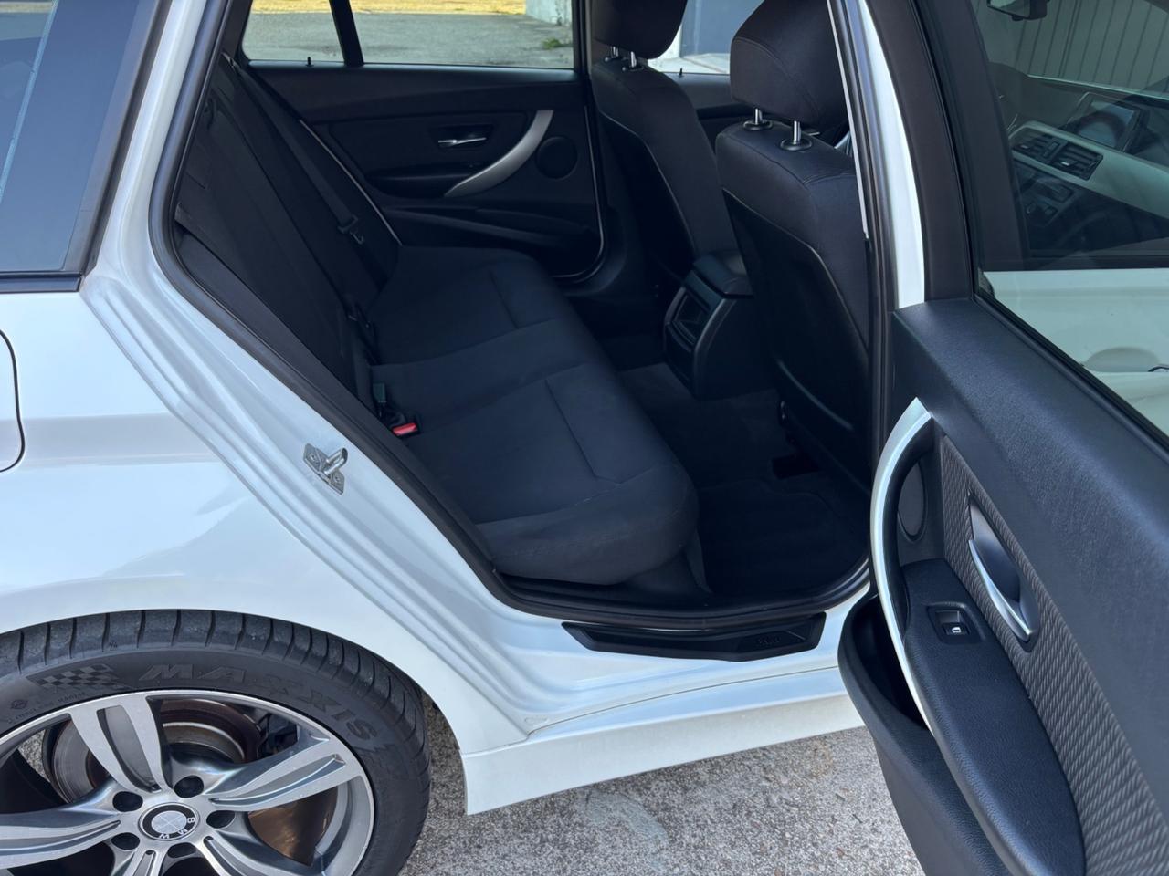 Bmw 318d 143cv. Garanzia 12 mesi. Neopatentati