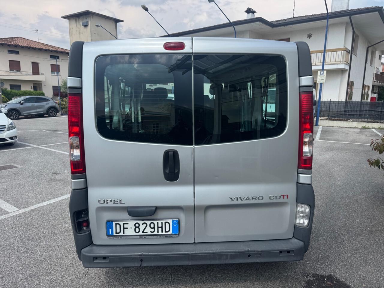Opel Vivaro 29 2.0 CDTI 120CV TRASPORTO DISABILI 9 posti