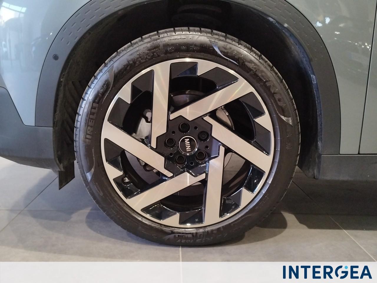 MINI Mini Countryman 2.0 48V D Favoured auto