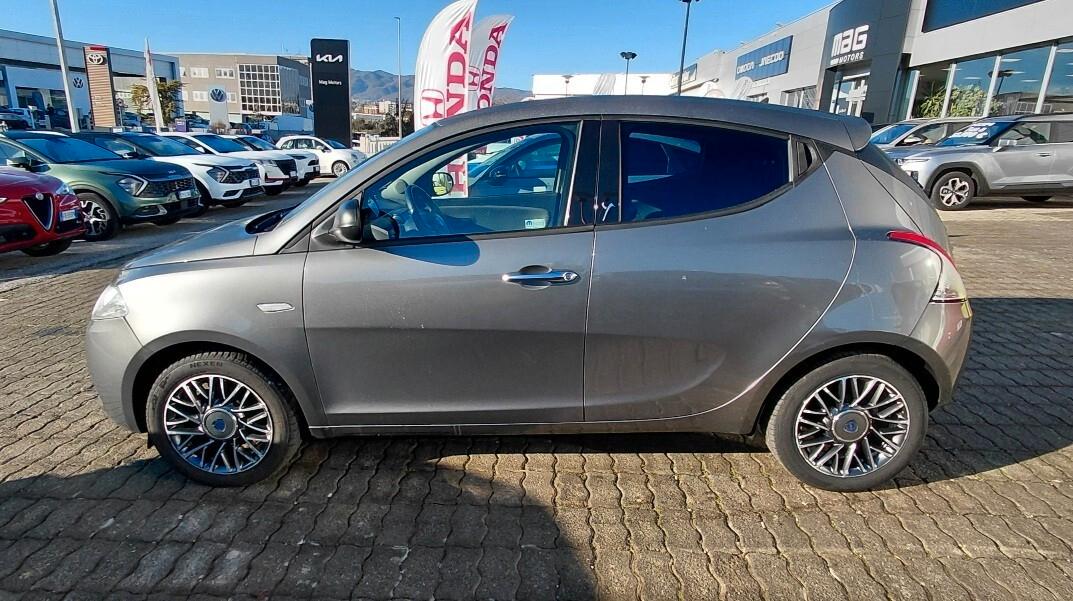 Lancia Ypsilon 1.3 MJT 16V 95 CV 5 porte S&S Silver
