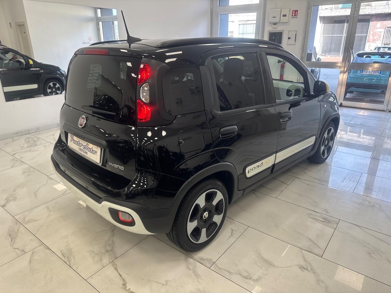Fiat Panda Pandina 1.0 FireFly 65 CV Hybrid Cross