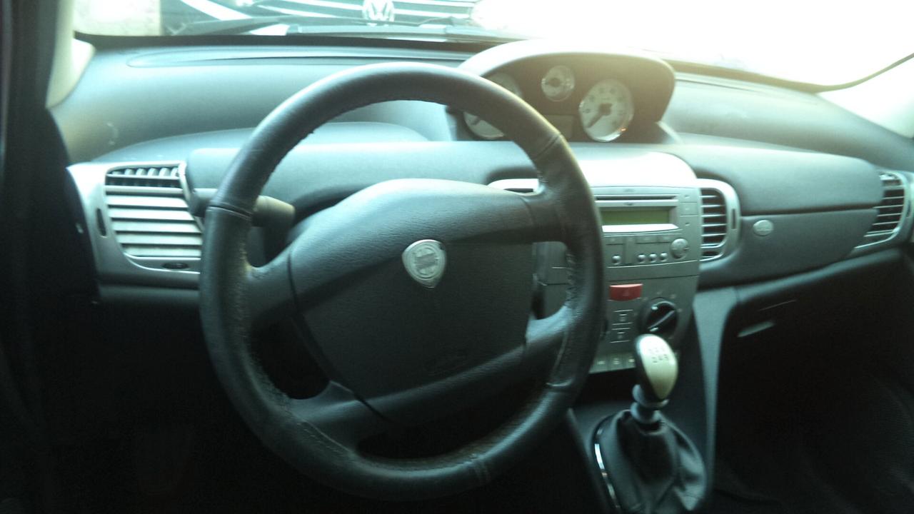 Lancia Ypsilon 1.2 Argento