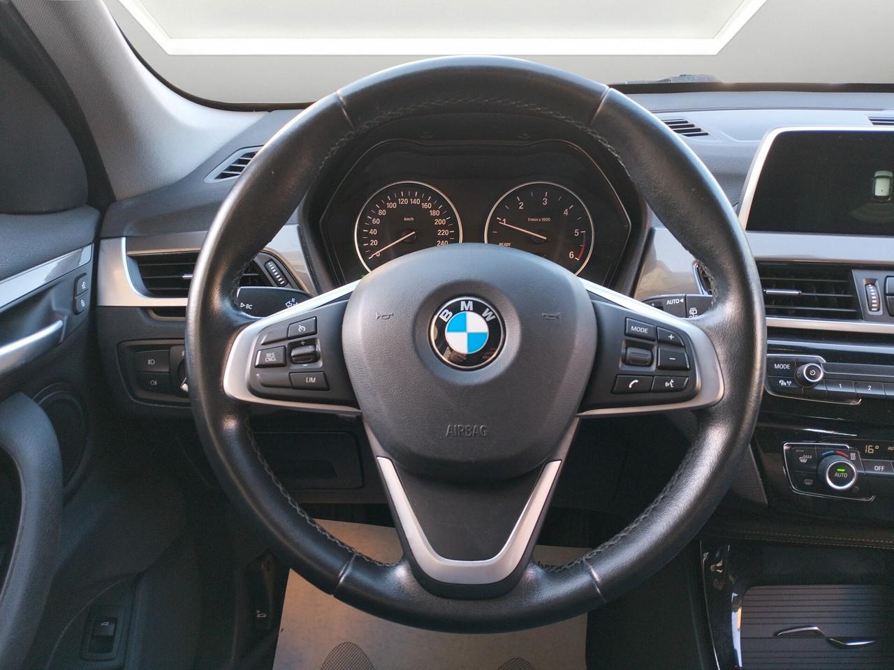 BMW X1 F48 sdrive18d xLine auto