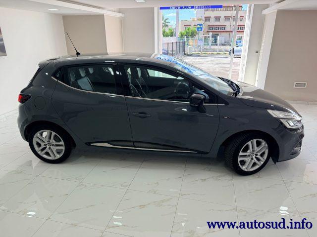 RENAULT Clio dCi 8V 75 CV 5 porte Moschino Intens