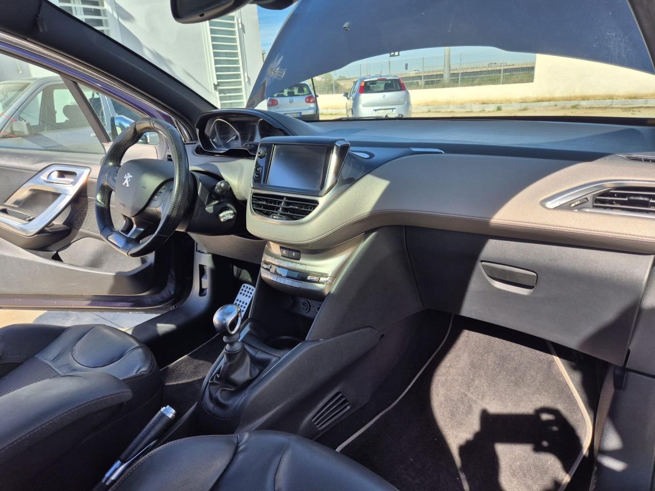 Peugeot 208 1.6 e-HDi 115 CV GT XY TETTO PANORAMICO