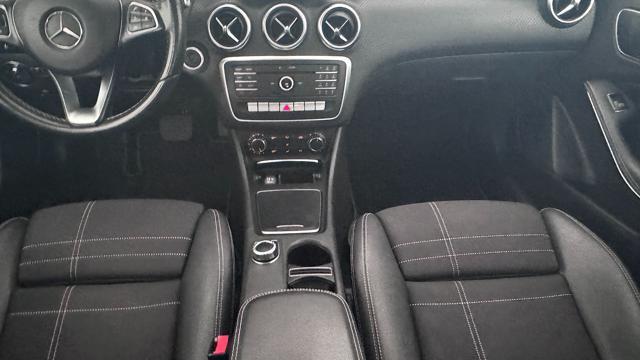 MERCEDES-BENZ A 200 d Sport auto 135cv