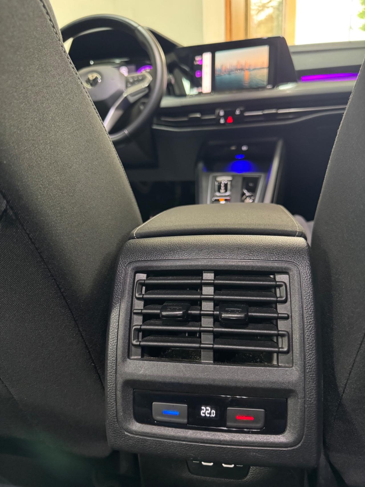 Volkswagen Golf 2.0 TDI DSG Style 150cv Led navi