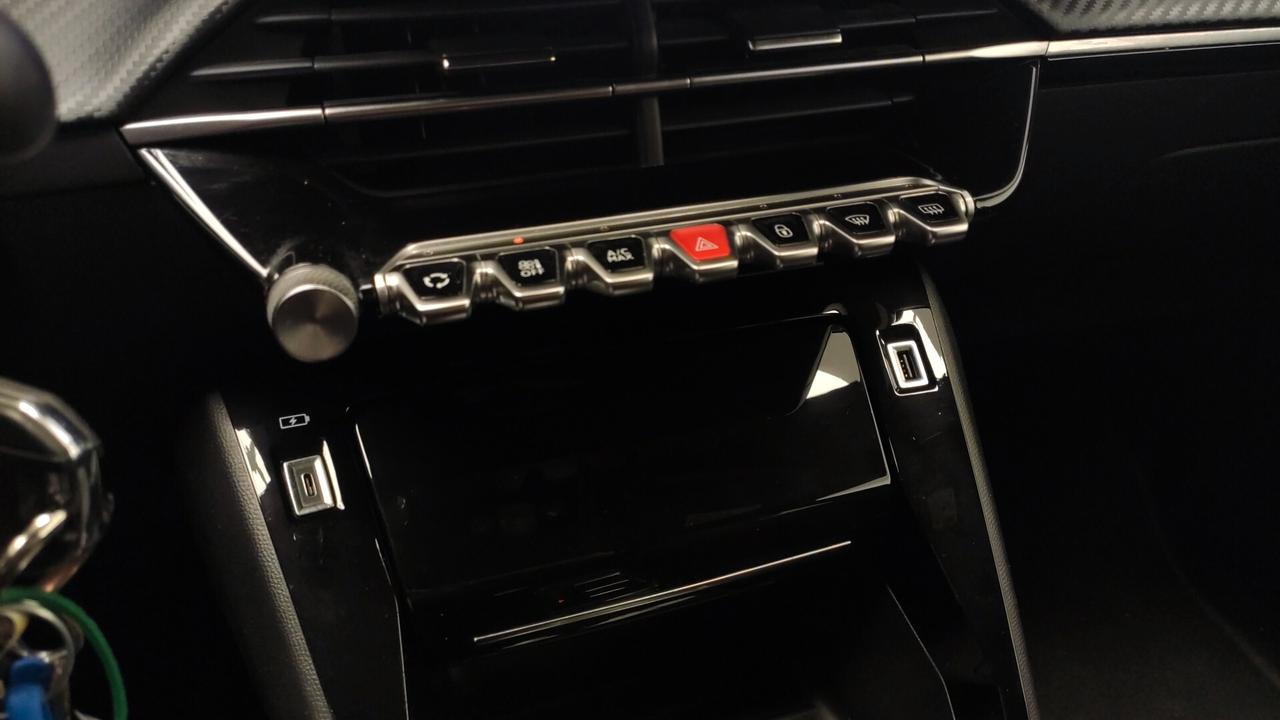 Peugeot 2008 BlueHDi 130 S&S EAT8 Active Pack