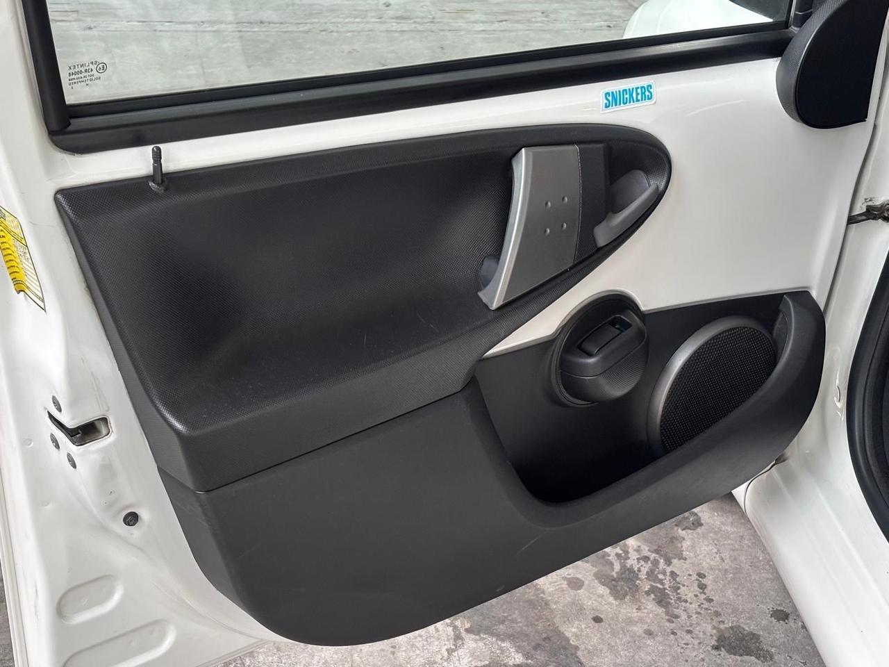 Toyota Aygo 1.0 12V VVT-i 5P Cool Soda Connect