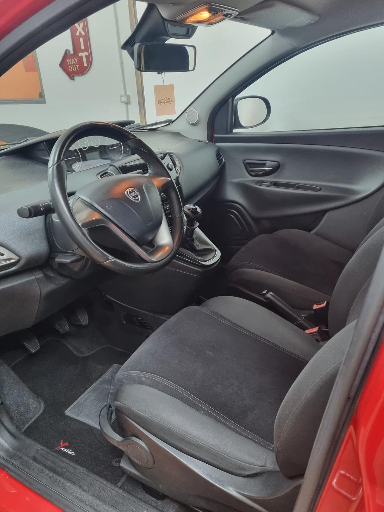 Lancia Ypsilon