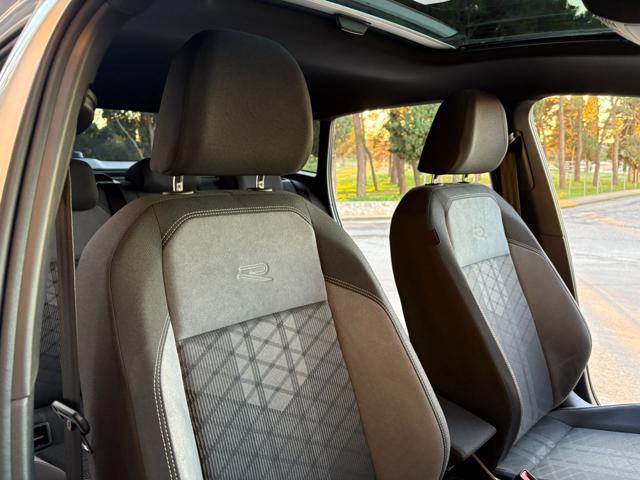 VOLKSWAGEN Taigo 1.0 TSI 110 CV DSG R-Line TETTO APR/PAN