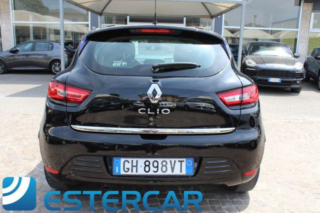 RENAULT Clio 1.2 75CV 5 porte NEOPATENTATI