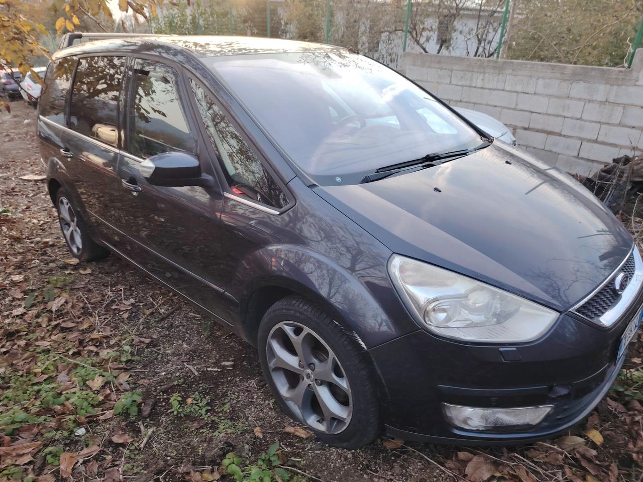 Ford Galaxy 2.0 TDCi 140 CV Ghia DPF