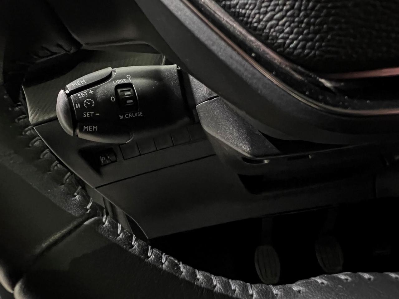 PEUGEOT 208 II 2023 1.2 puretech Allure s&s 100cv - VISIOPARK 360°!