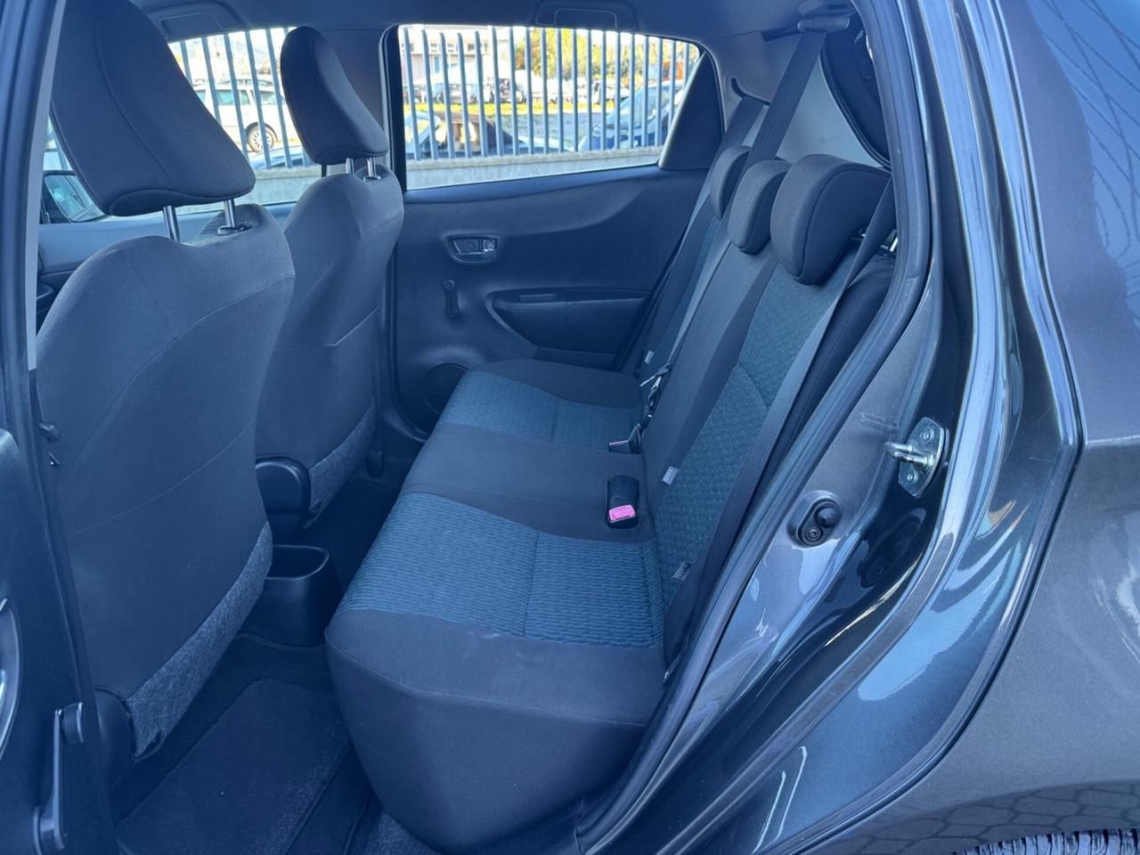 Toyota Yaris 1.0 5 porte Lounge
