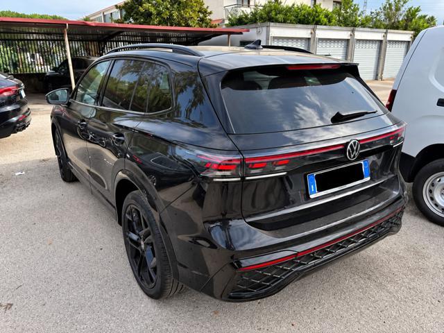 VOLKSWAGEN Tiguan 2.0 TDI 150 CV DSG R-Line Plus ''TOTAL BLACK''