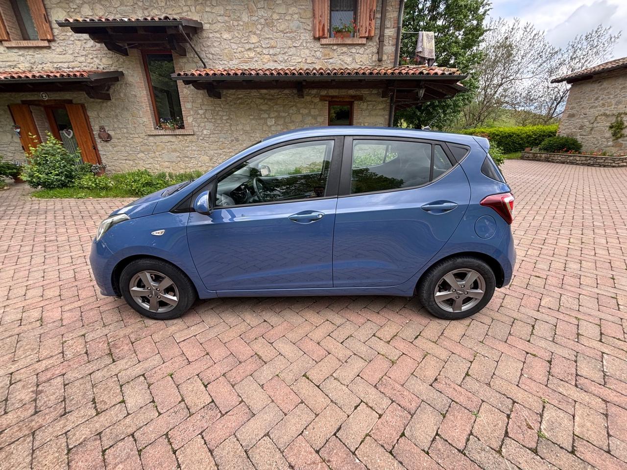 Hyundai i10 1.0 BENZINA 66 CV 5P