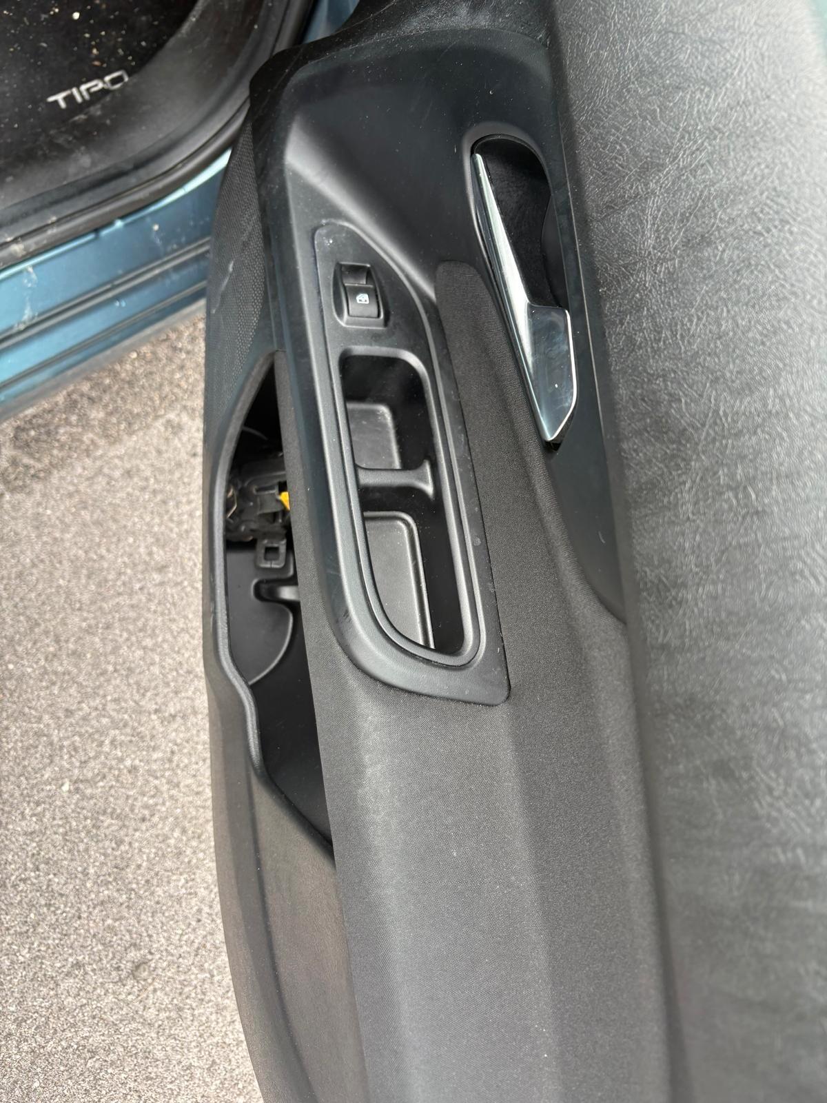 Fiat Tipo 1.6 Mjt 5 porte sinistrata 2024