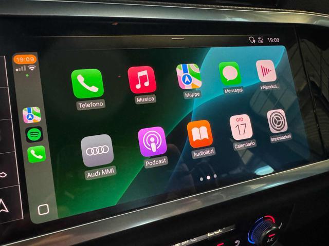 AUDI Q3 40 TDI quattro S tronic Business Advanced