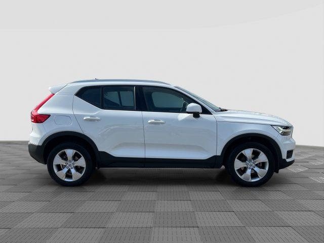 VOLVO XC40 XC40 T2 Momentum