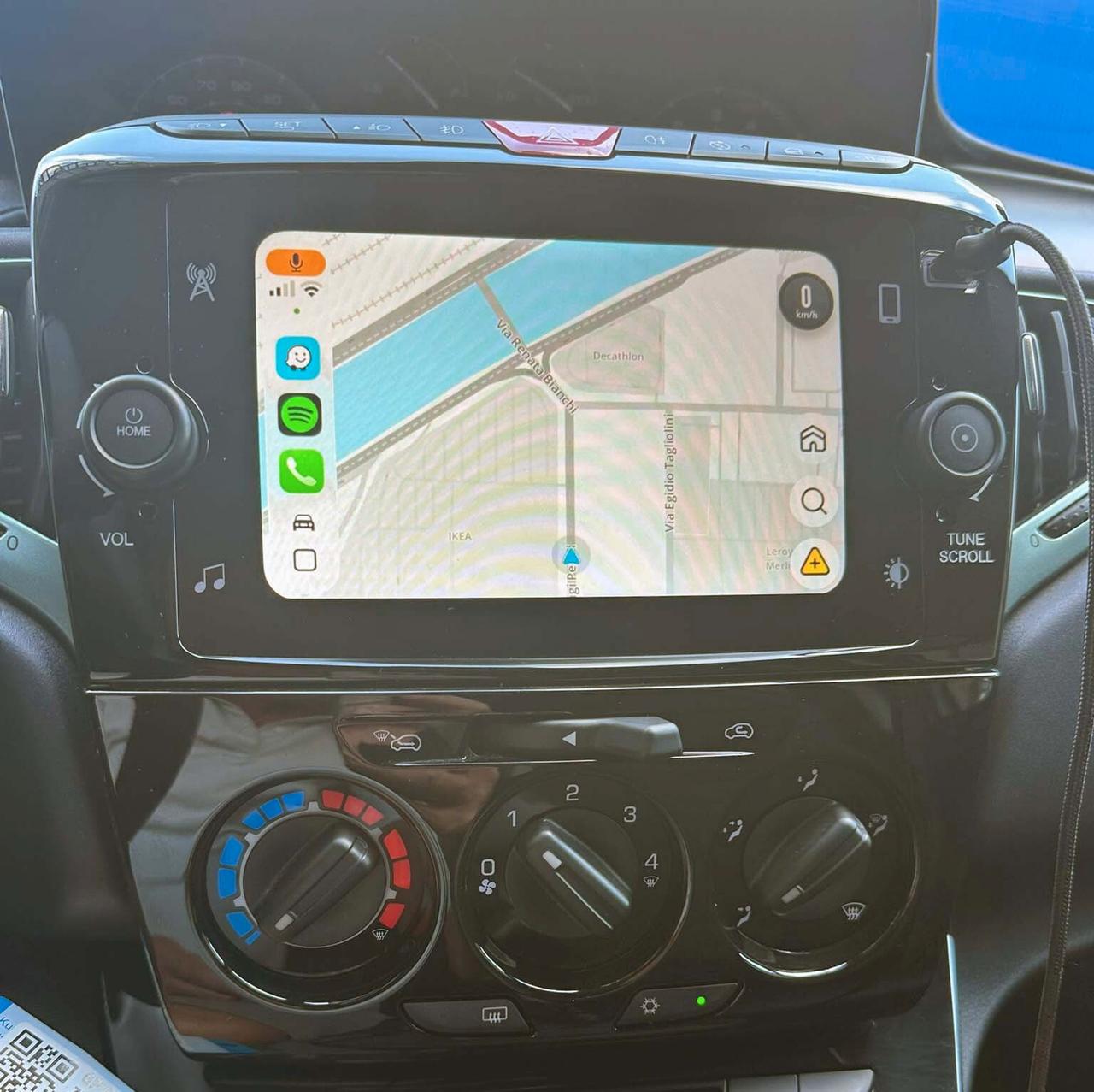 Lancia Ypsilon 1.0 FireFly 5 porte S&S Hybrid Gold Plus Telecamera Cerchi in lega Car Play