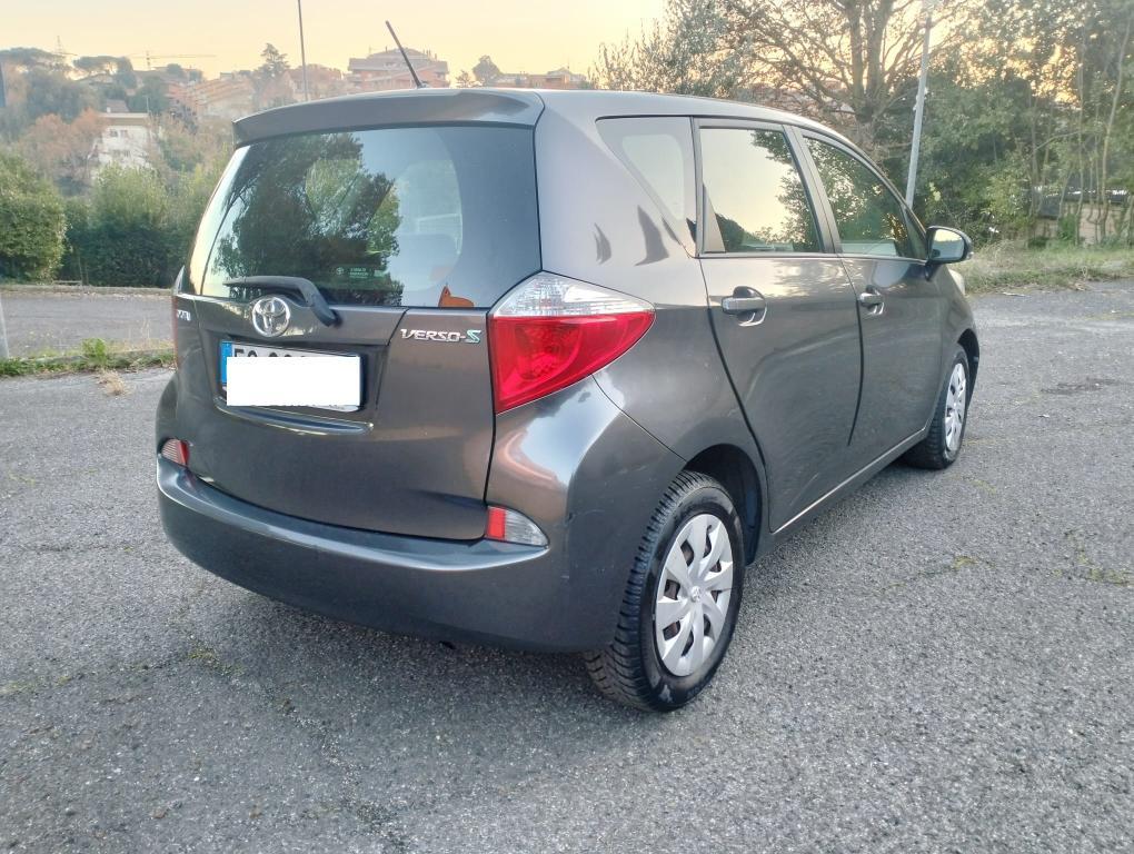 Toyota Verso-S 1.4d Active Camera Multif.