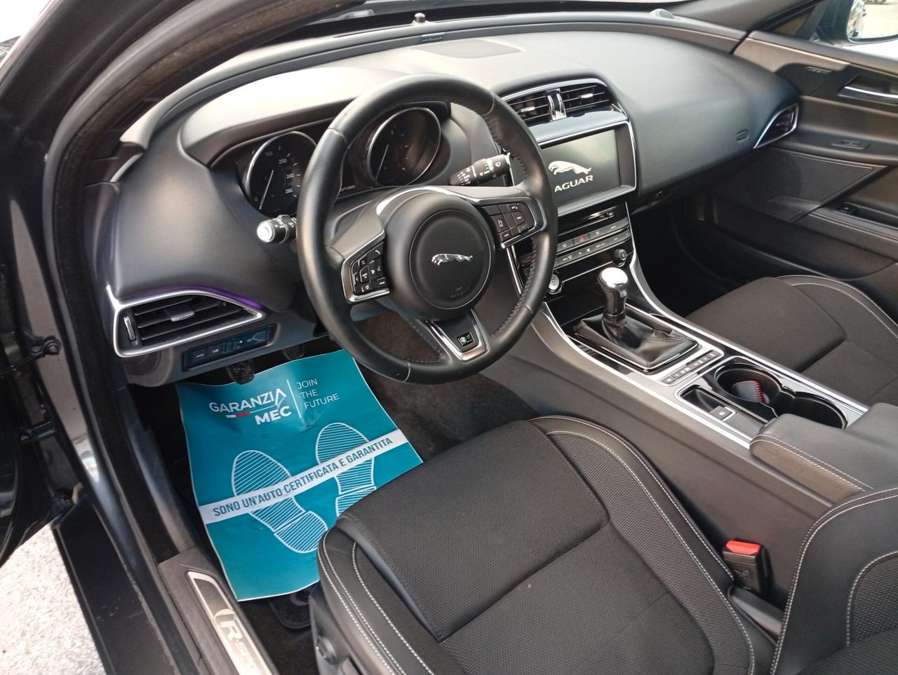 Jaguar XE 2.0 D Turbo Portfolio