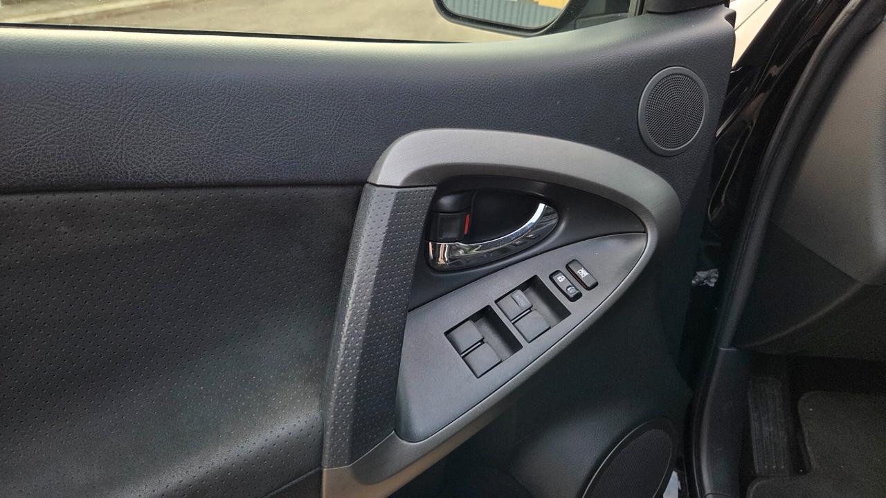 Toyota RAV 4 D-Cat 4x4 Automatico