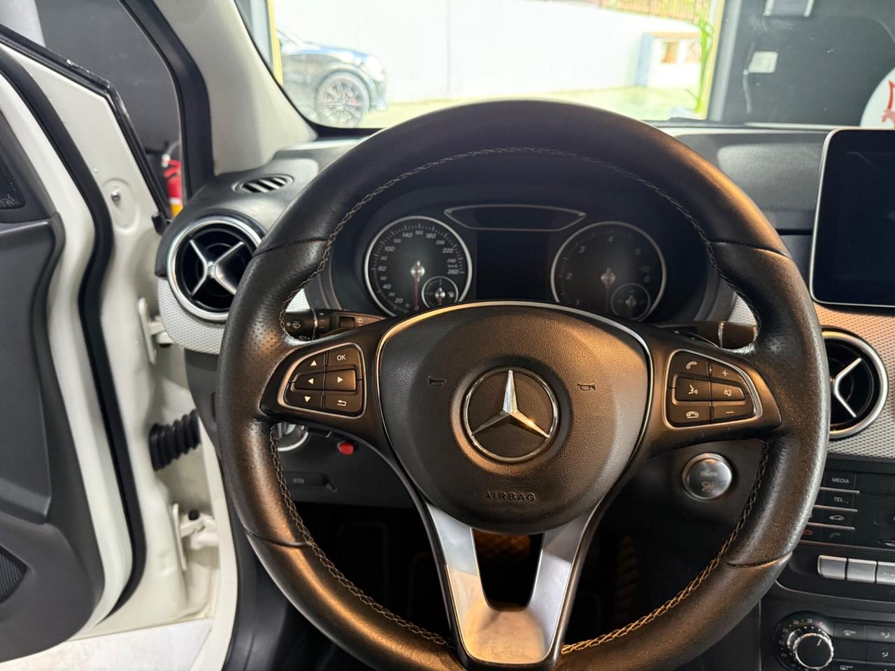 Mercedes-benz B 200 B 200 d Automatic Sport