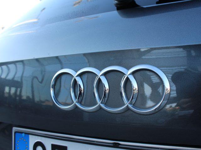 AUDI Q2 35 TDI quattro S tronic Identity Black