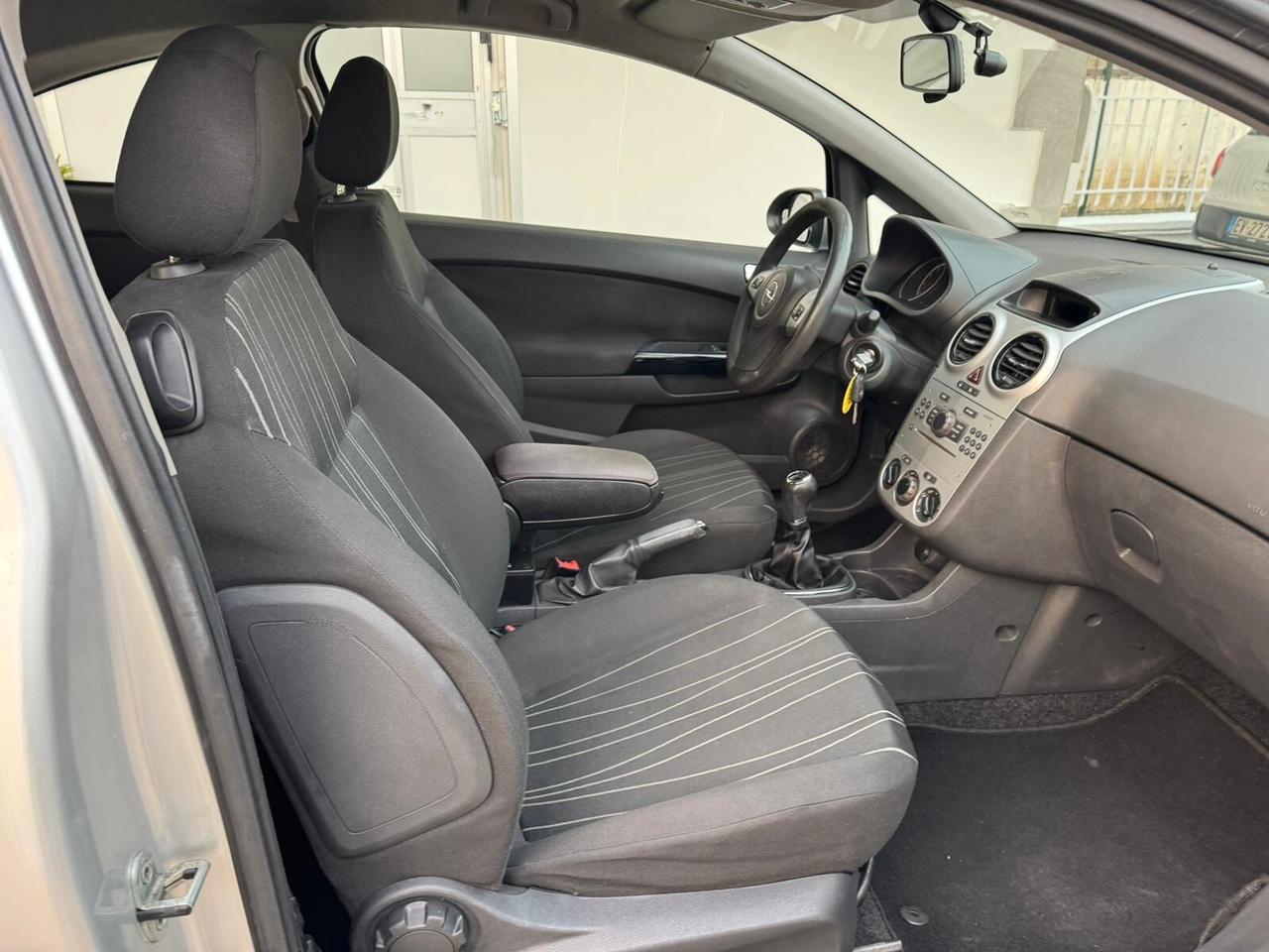 Opel Corsa 1.2 3 porte Enjoy GPL