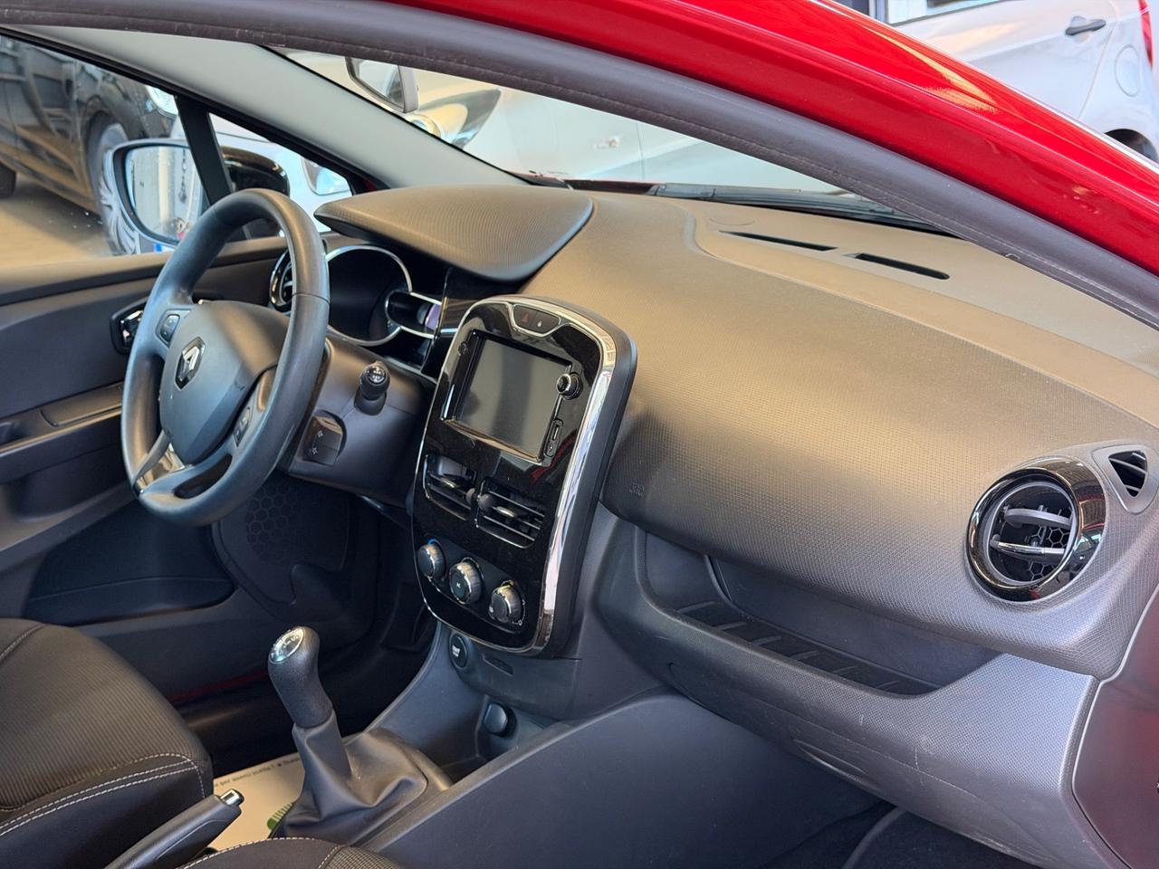 Renault Clio 1.2 75CV 5 porte Costume National