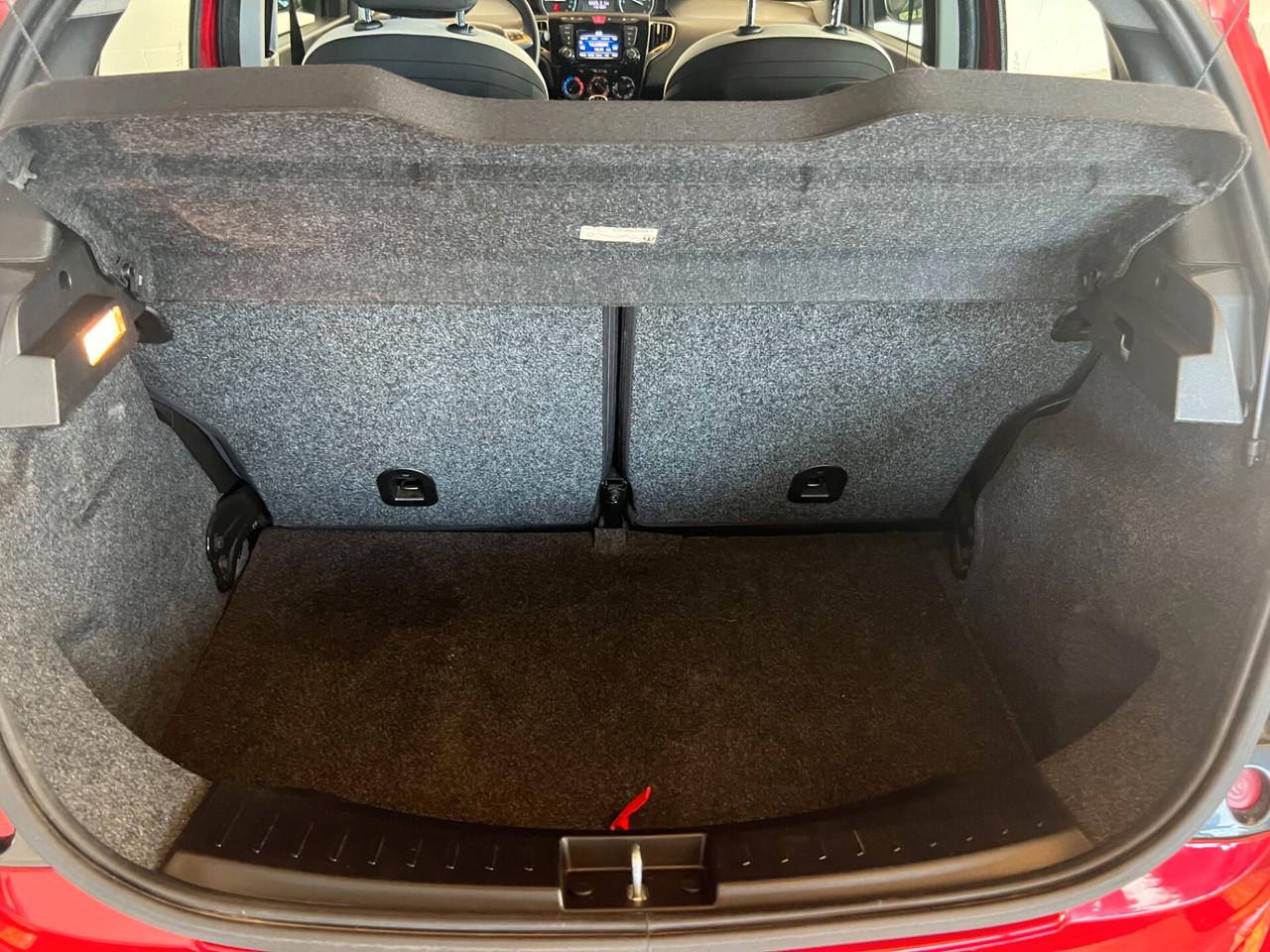 Lancia Ypsilon 1.2 69 CV 5 porte Gold OK NEOPATENTATI