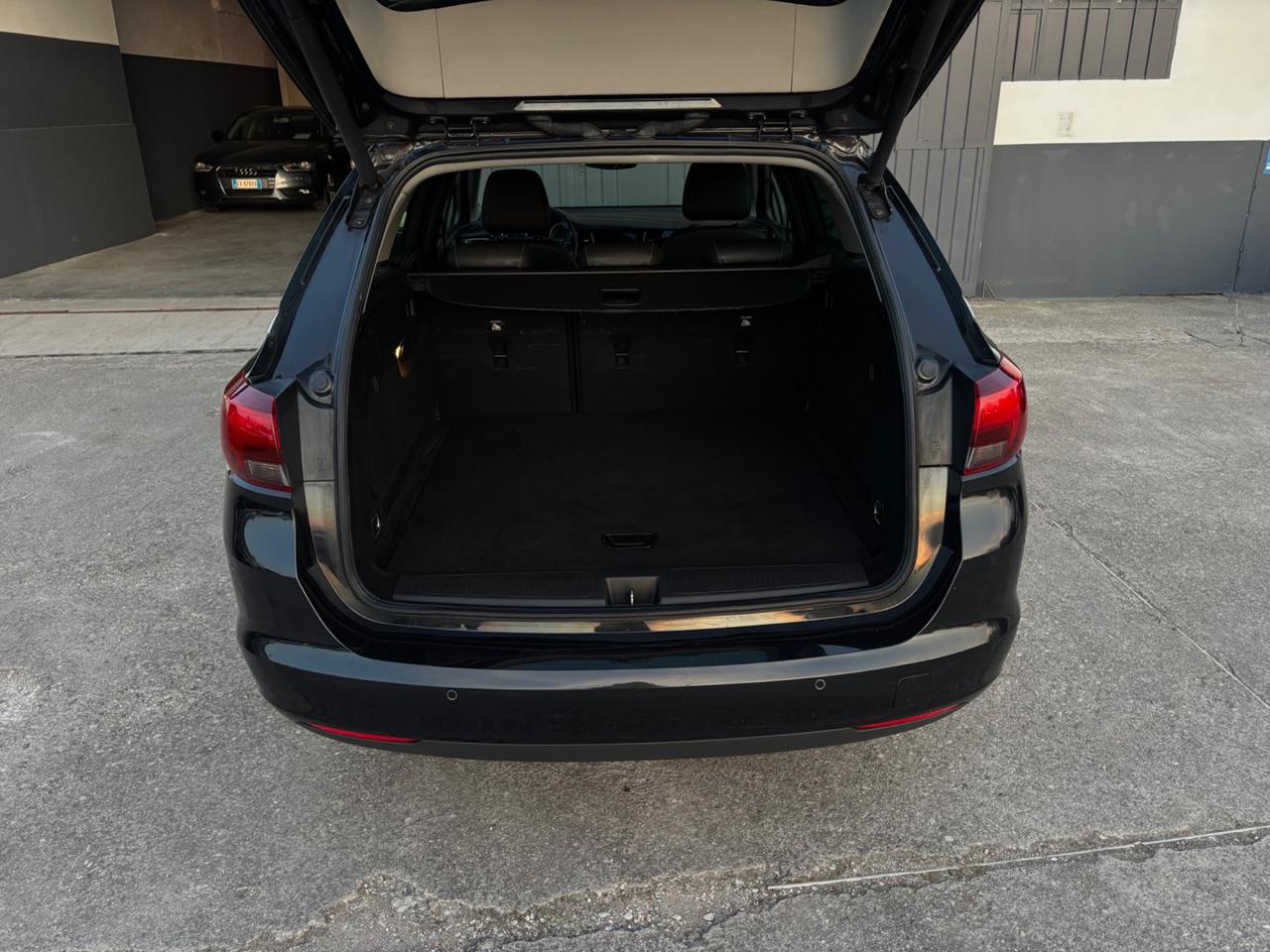 Opel Astra 1.6 CDTi. Neopatentati. Garanzia 12 mesi