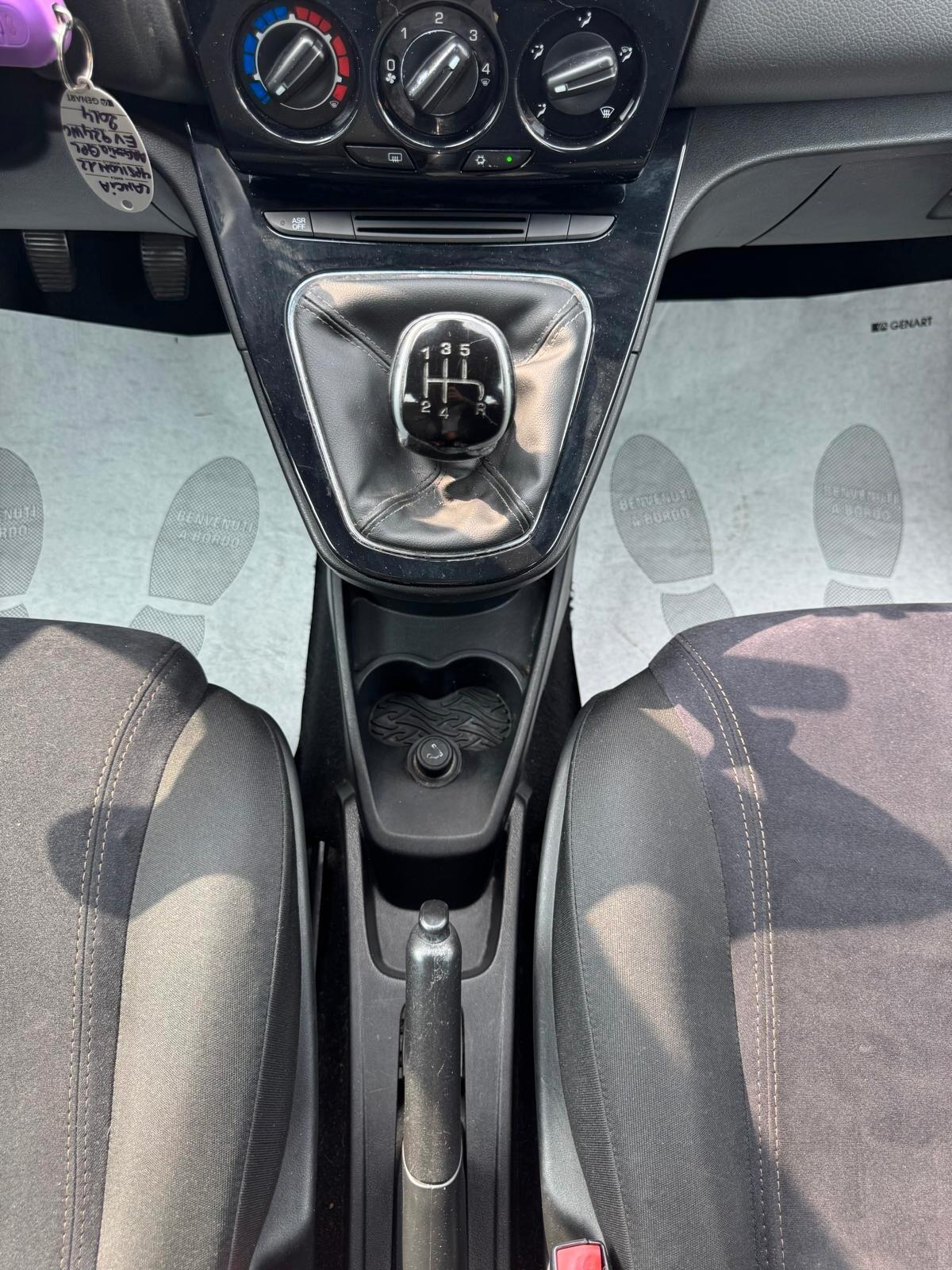Lancia Ypsilon 1.2 GPL NEOPATENTATI 2014