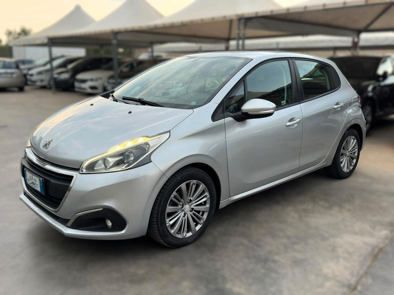 Peugeot 208 BlueHDi 75 5 porte Allure