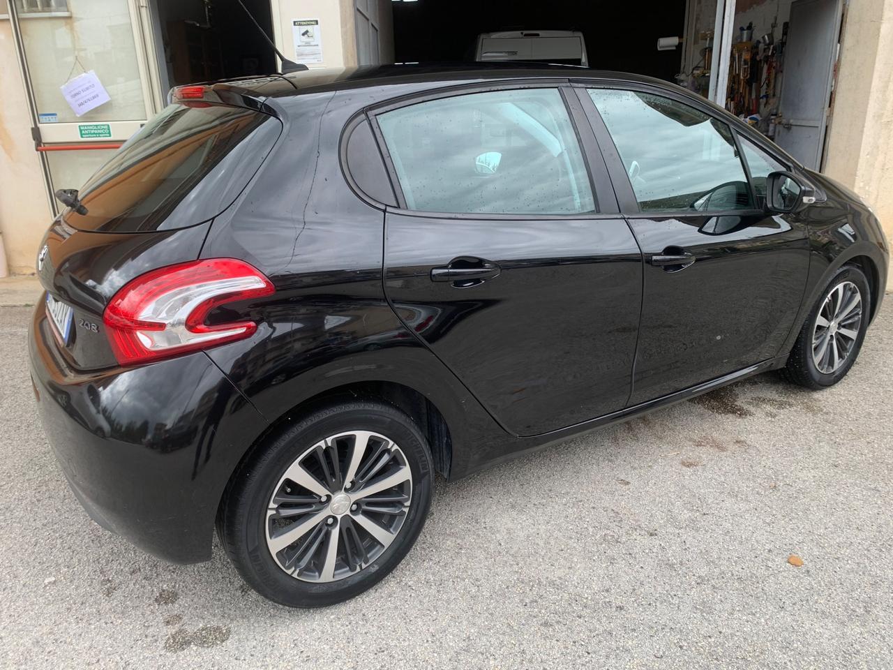 Peugeot 208 1.4 HDi 68 CV 5 porte Active