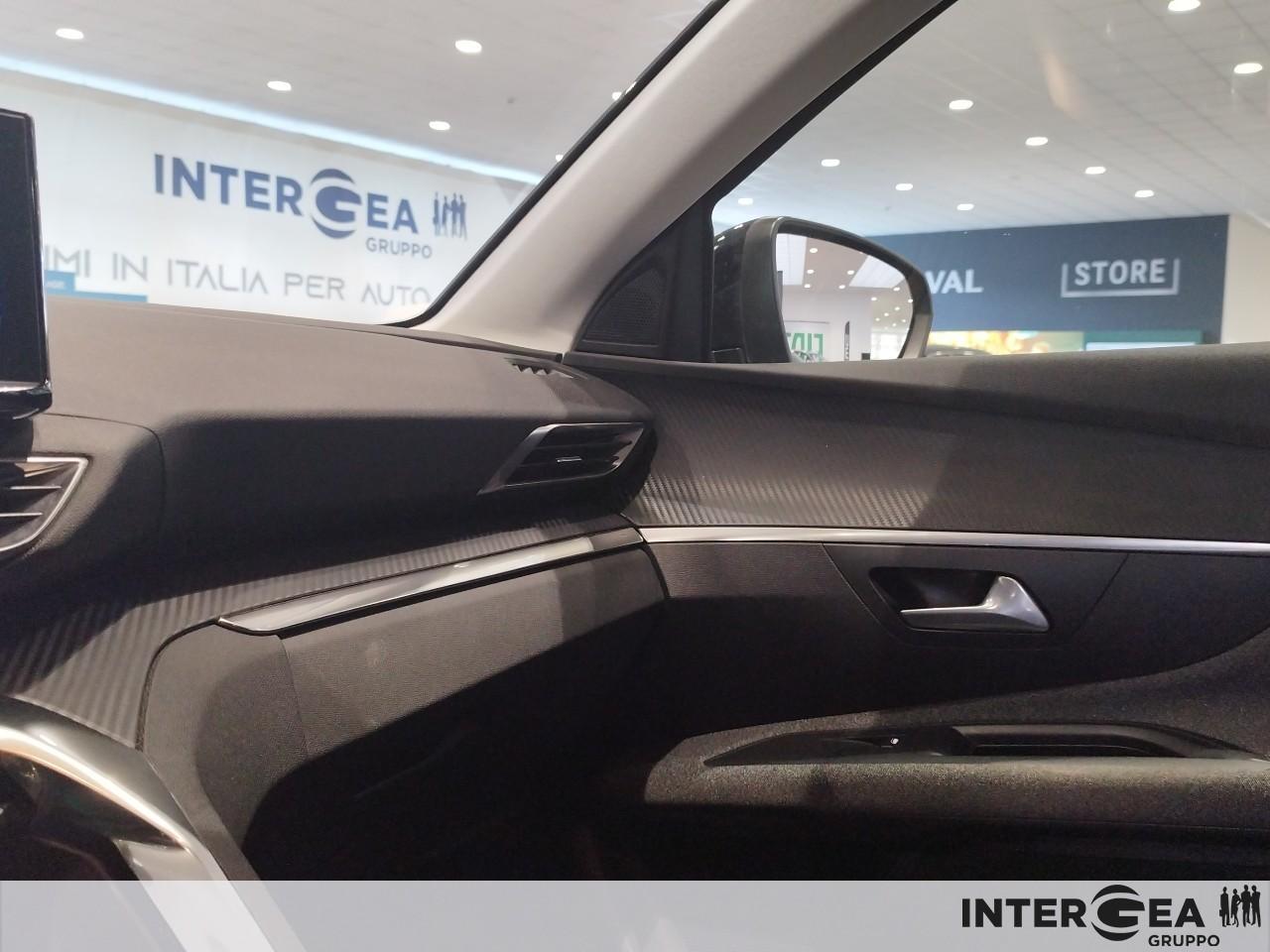 PEUGEOT 3008 1.5 bluehdi Active Business s&s 130cv eat8