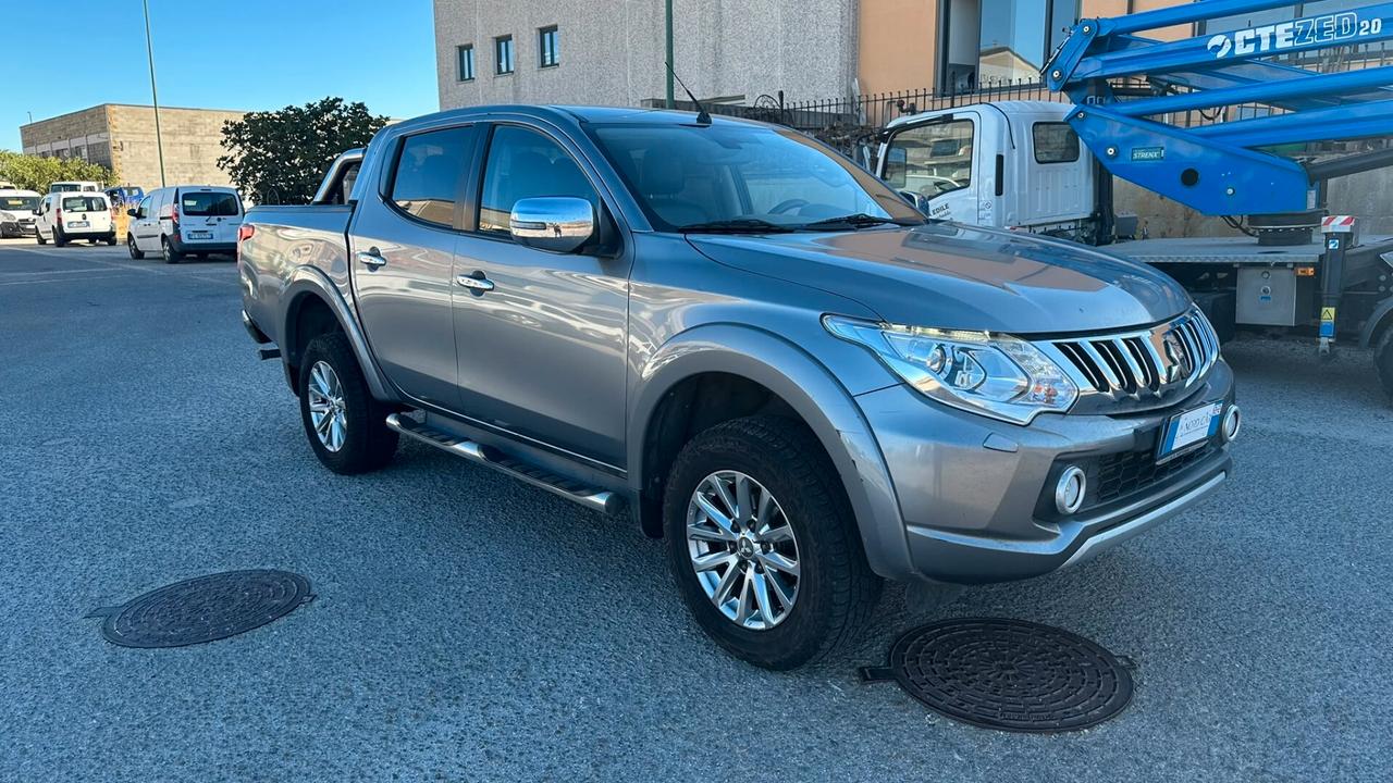 Mitsubishi L200 2.4 DI-D/181CV Double Cab Intense Hp Mivec