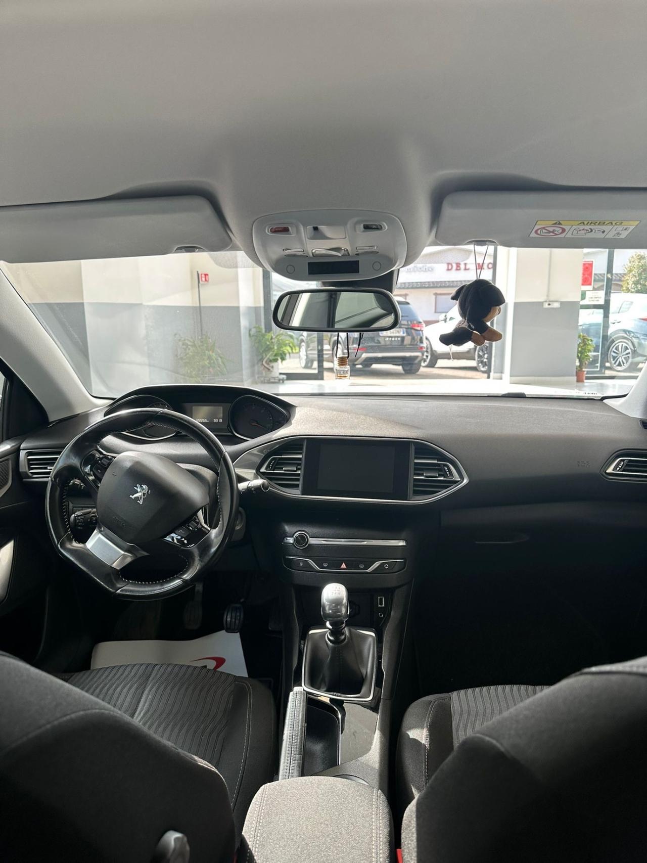 Peugeot 308 BlueHDi 120 S&S Business