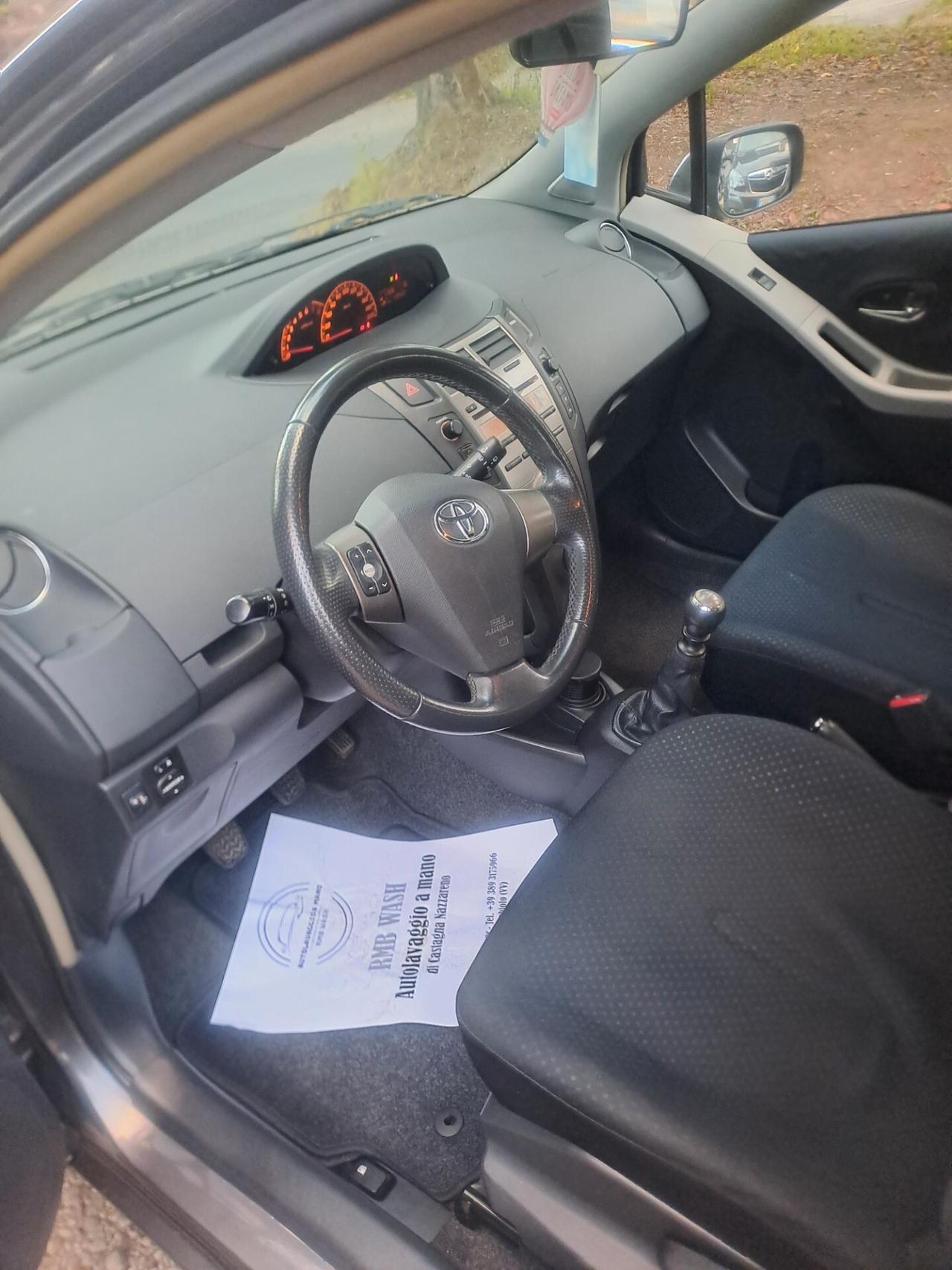 Toyota Yaris 1.3 5 porte Sol