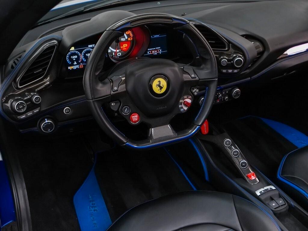 Ferrari 488 Spider NOLEGGIO LUNGO TERMINE - LEASING FULL INCLUSIVE