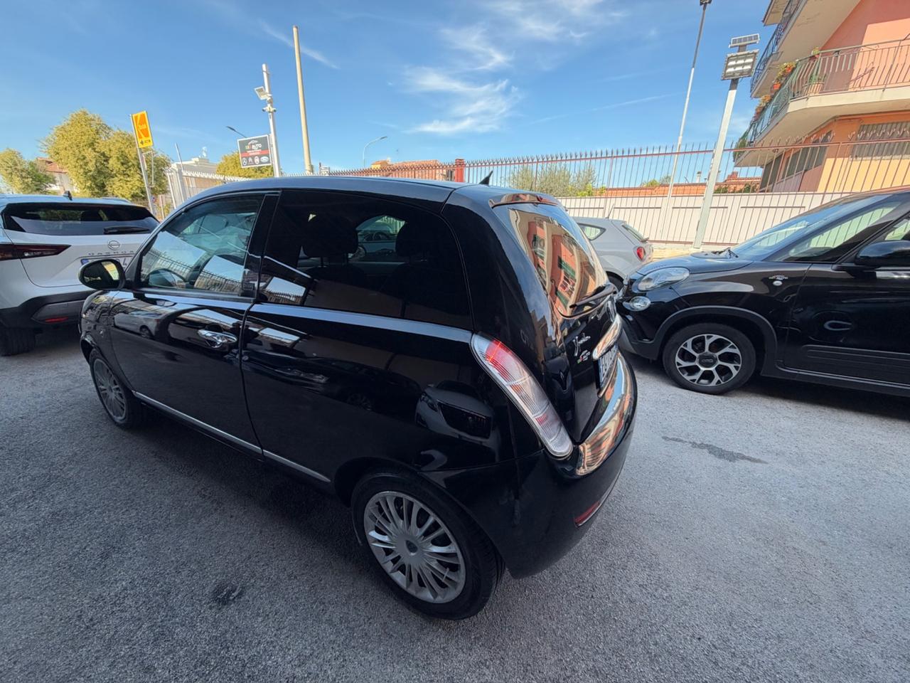 Lancia Ypsilon 1.3 MJT 75 CV Elle