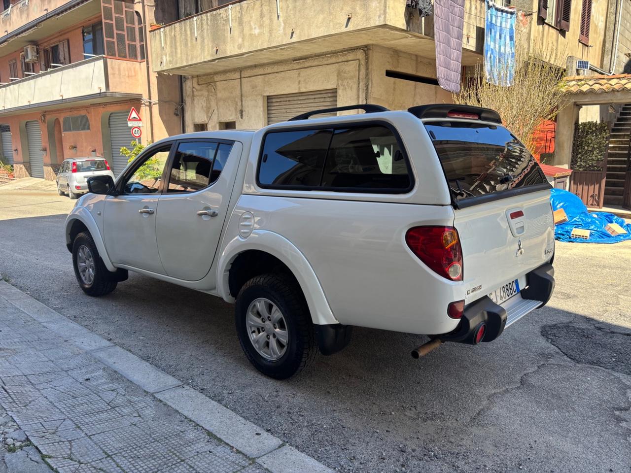 Mitsubishi L200 2.5 DI-D/136CV DC Invite Plus