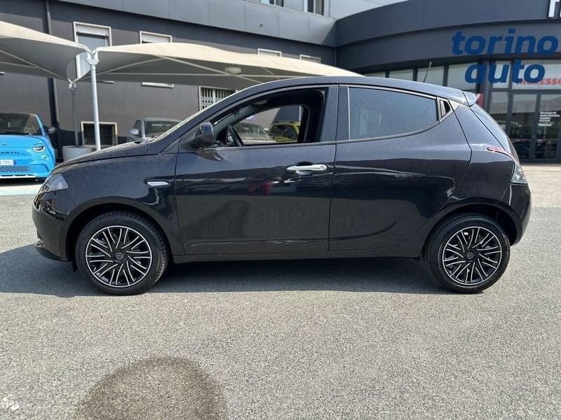 Lancia Ypsilon 1.0 FireFly 70cv Hybrid Silver