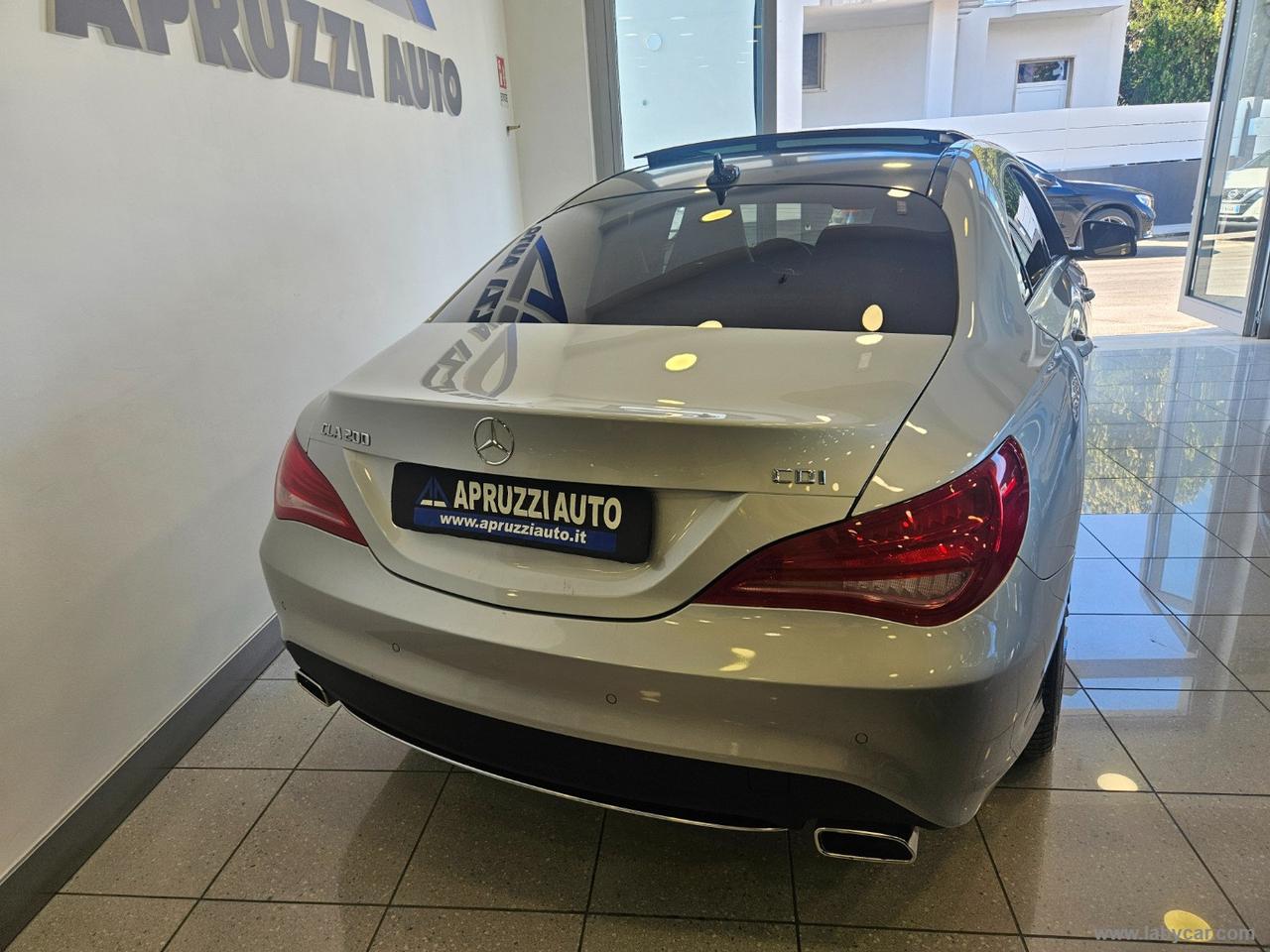 MERCEDES-BENZ CLA 200 CDI Premium