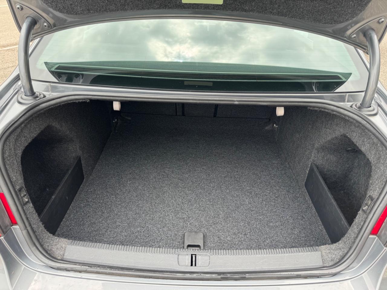 Volkswagen Passat 2.0 TDI 140cv Berlina