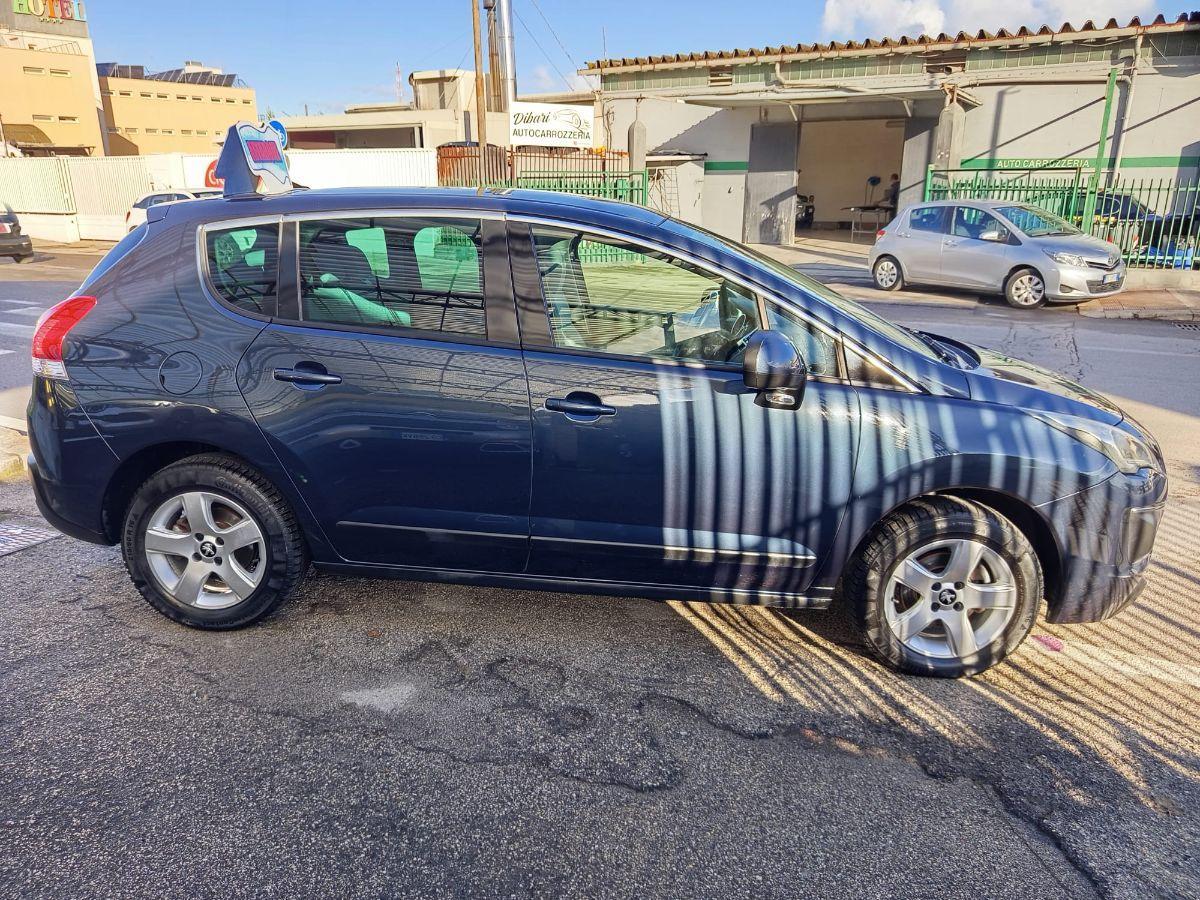 PEUGEOT 3008 1.6 HDi 115 CV Active TETTO PAN.