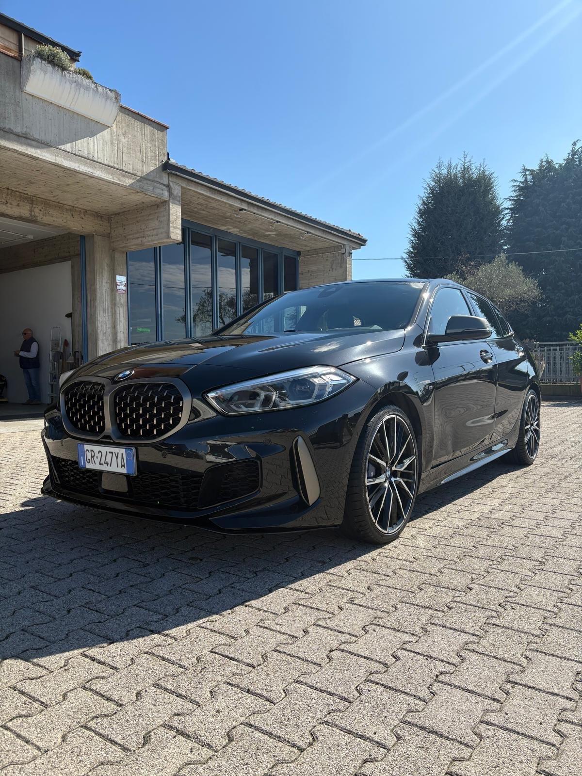 Bmw 135 M 135i xDrive Colorvision Edition