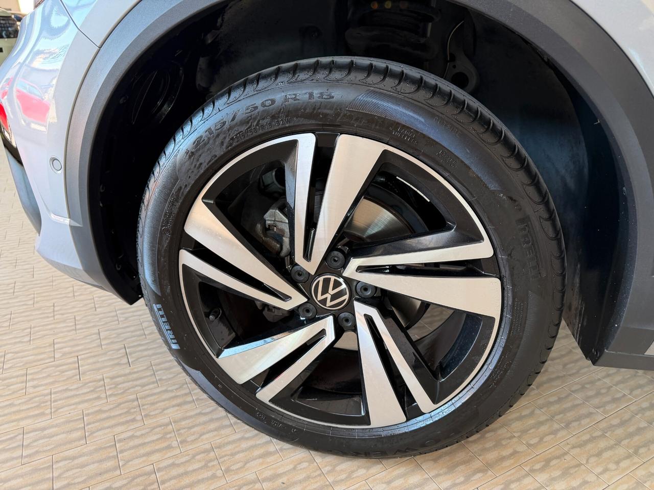 Volkswagen T-Roc 1.5 TSI ACT DSG R-Line 150cv